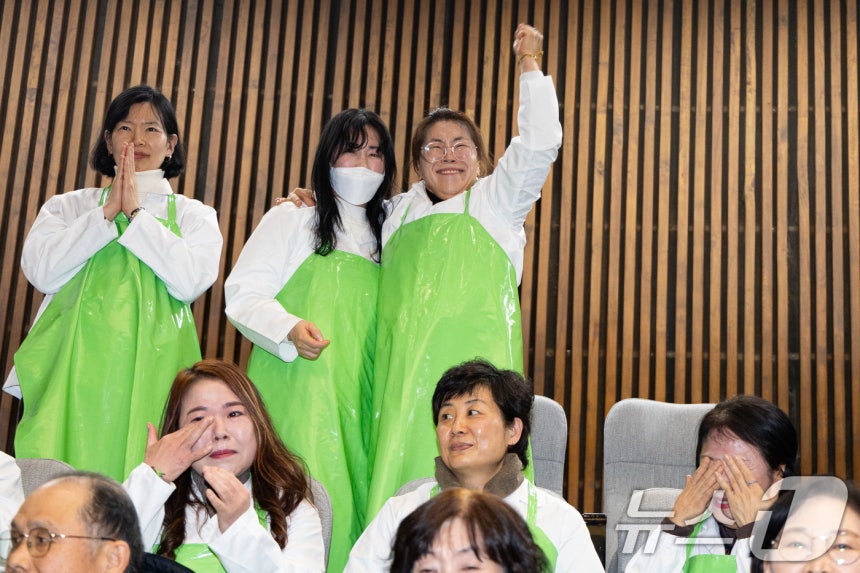 [학교급식법 본회의 통과!] 우리의 투쟁으로 해냈습니다!